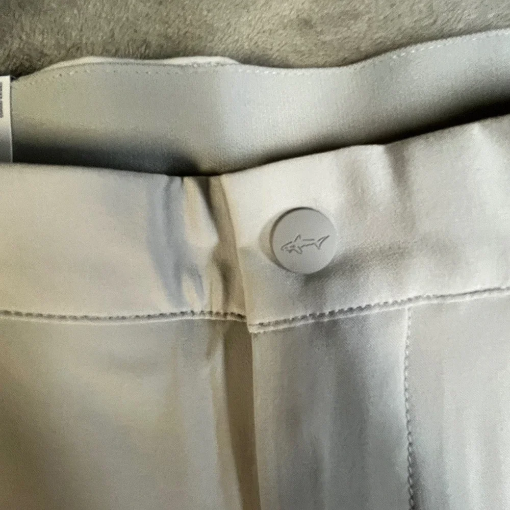 Greg Norman Golf Shorts Mens 36 Gray Tech Performance Stretch Zipper Pocket NEW